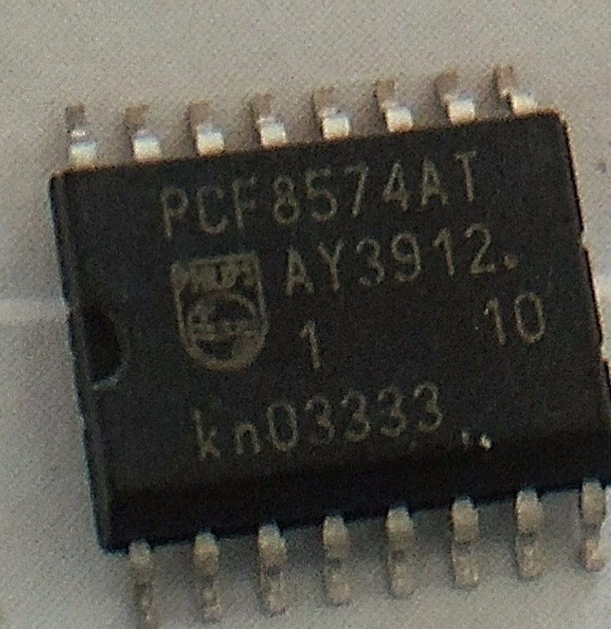 PCF8574AT PCF8574 SO16 8-канальний розширювач введення / виводу 100 кГц, I2C 16-контактний SOIC