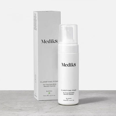 Medik8 Clarifying Foam Очищаюча пінка для жирної і проблемної шкіри