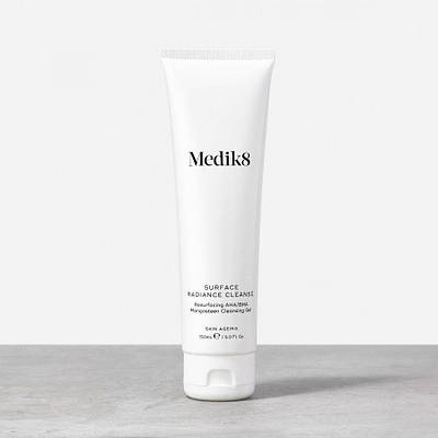 Medik8 Surface Radiance Cleanse Гель для очищення жирної шкіри з AHA кислотами