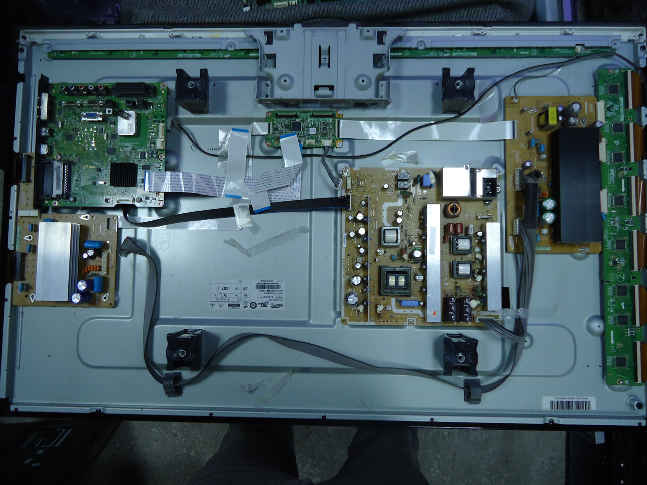 Плазма 42" Samsung PS42C450B1W на запчастини (BN41-01361B, BN40-00173A, bn44-00329a, bn44-00330a)