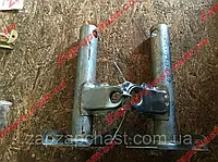 Кронштейны бампера Ваз 2107 наружные передние трубы (к-кт 2шт)