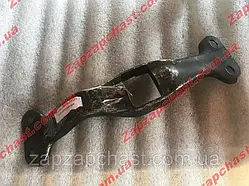 Траверса КПП Ваз 2121 нива (4-х ступка)