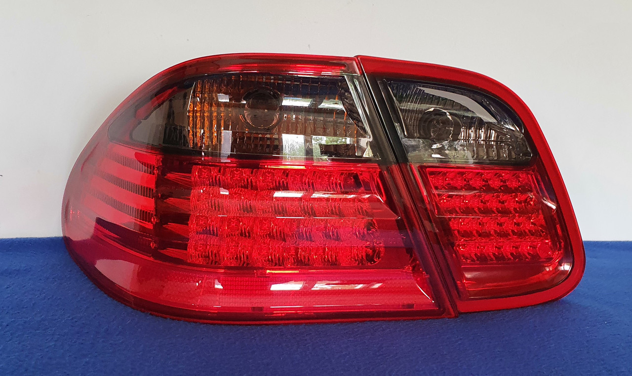 Задні LED-ліхтарі Mercedes Benz clk w208 1997 — 2002