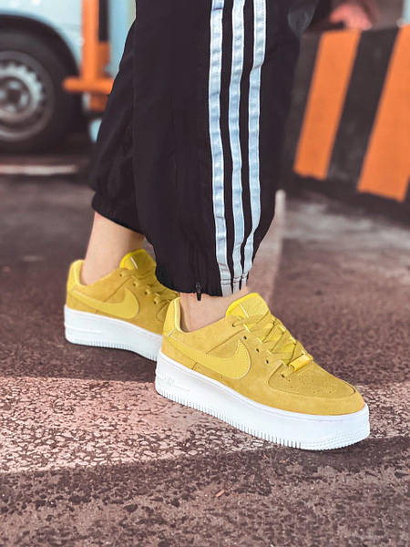 Nike Air Force 1 Sage Yellow 06659