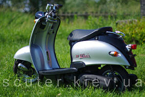 Скутер Yamaha Vino (сірий з чорним) 49,9 см. куб