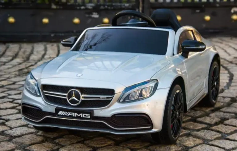 Дитячий електромобіль Mercedes C63 AMG сірий лак шкіряне сидіння