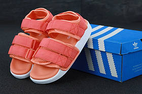 Сандалії жіночі коралові Adidas Adilette Sandals. Сандалії для жінок Адідас Сандалс рожеві на літо