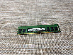 Оперативна пам'ять SK hynix 8 GB DDR4 2400 MHz HMA81GU6MFR8N-UH