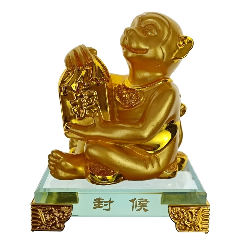 Статуетка Мавпа на скляній підставці 11х6,5x9 см золота (C4398)