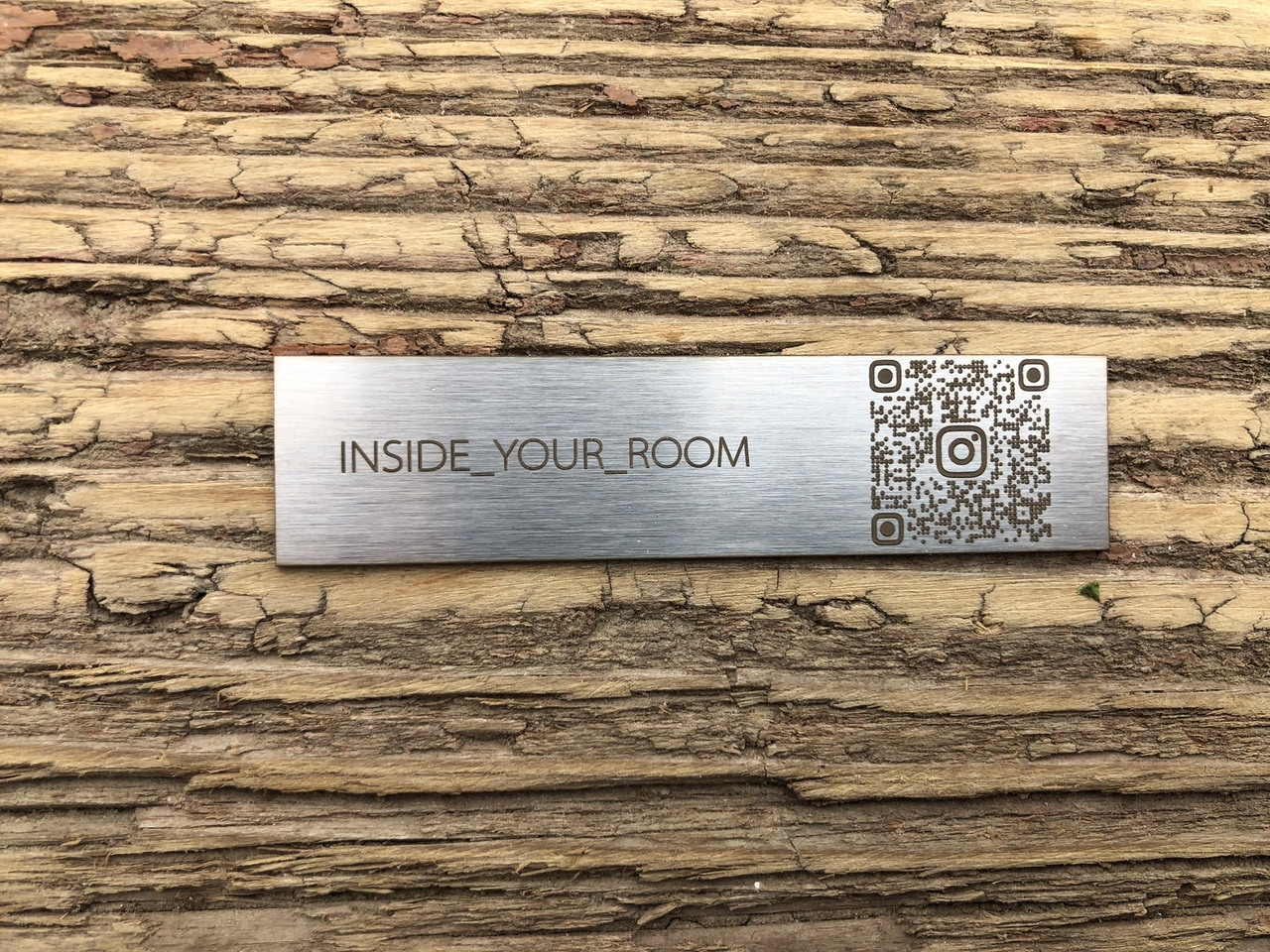 Металева табличка срібло сатин с QR кодом