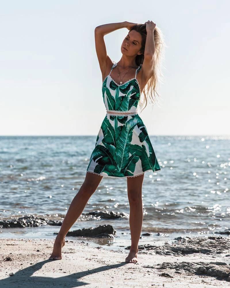 Коротка сукня на тонких бретелях з відкритою спиною в рослинний принт (р. 42-44) 65PL4054, фото 1