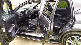 Бічні пороги Bosphorus Grey (2 шт., алюміній) Mitsubishi Outlander 2006-2012 рр. AUC Бічні пороги