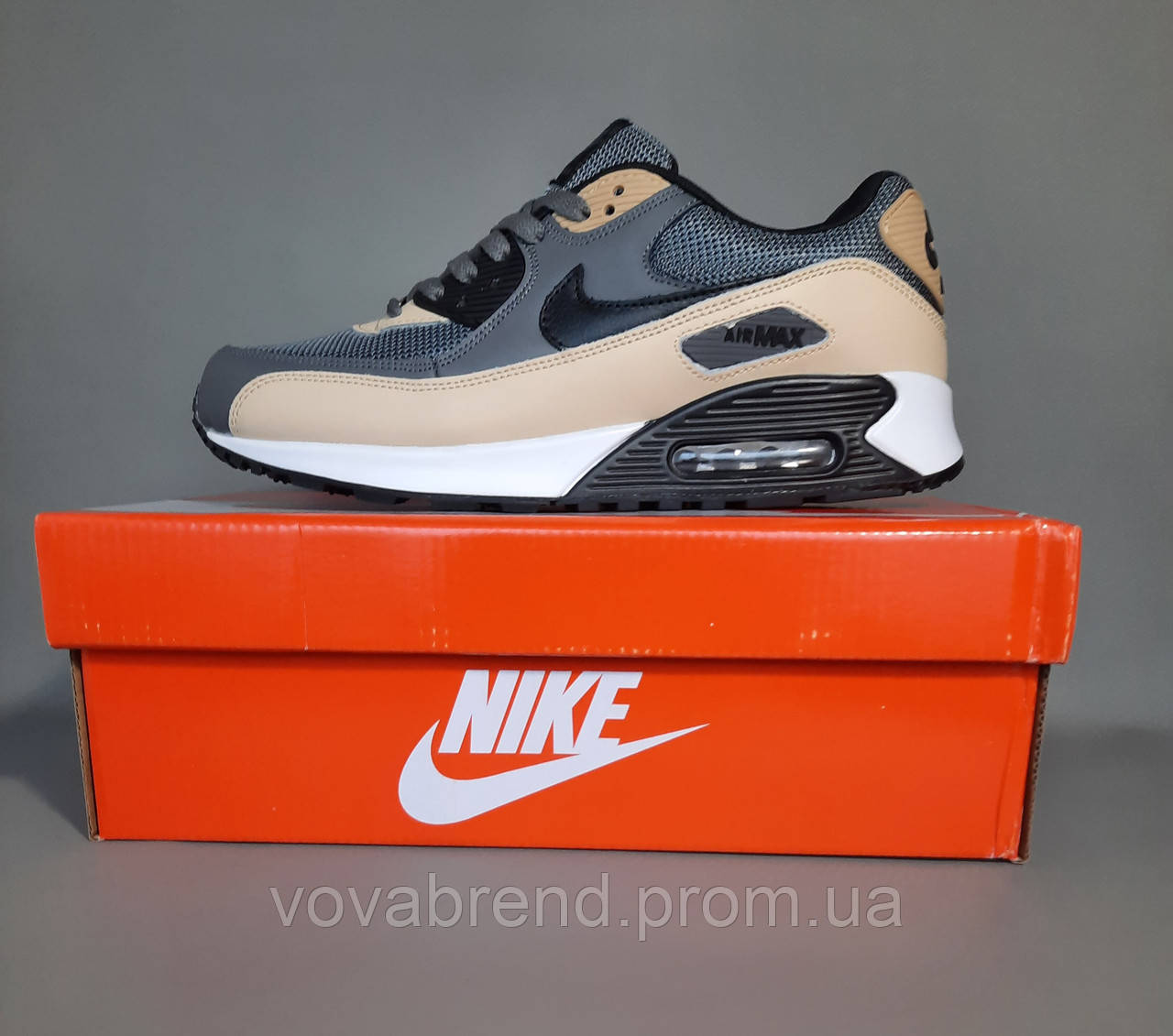 Кросівки чоловічі сірі Nike Air Max 90.