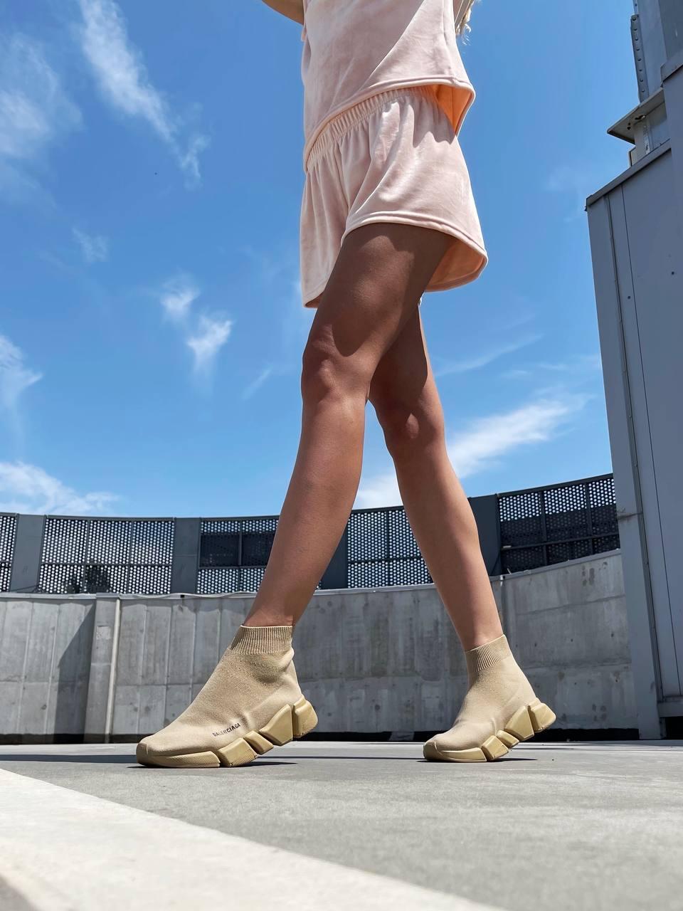 balenciaga speed trainer beige