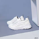 Шкіряні жіночі білі кросівки, фото 2