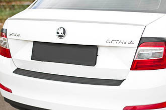 Накладка на задній бампер Skoda Octavia A7 2014-2017 р. в. дорестайлинг Шкода Октавіа А7