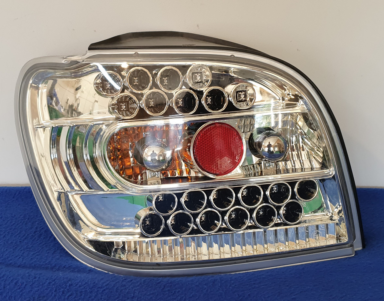 Задні LED-ліхтарі Toyota Yaris 2003 - 2006