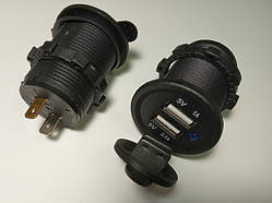 Розетка 2 USB з кришкою LJ-4