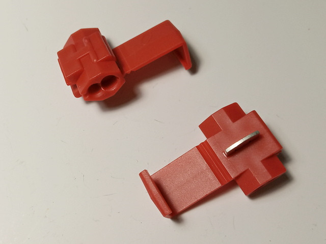 Зажим для врізки в провод червоний 0,25-1 мм.кв. АХ-702, фото 1