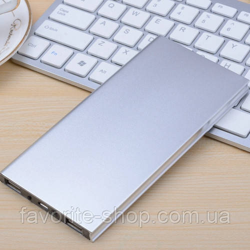 Подарунковий, ультратонкий Power Bank Strong 8000 mAh з ліхтариком в алюмінієвому корпусі