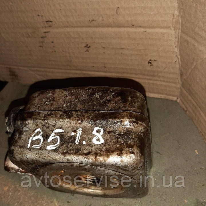 Теплообмінник Volkswagen Passat B5 1.8, фото 1