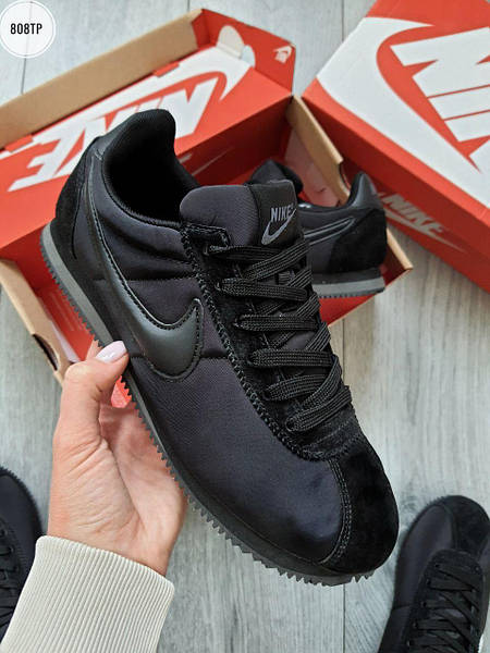 Nike cortez top total black