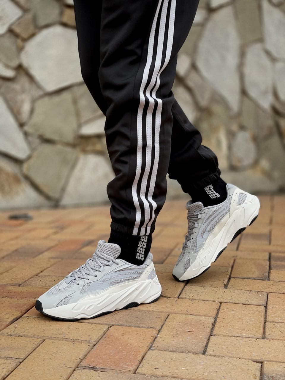 Flower Yeezy 700 Static With Jeans Pants To Wear With Yeezy 35