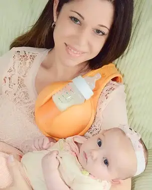 Тримач пляшки для немовлят "Вільні руки" Hands Free Bottle Holder Multi Task While You Feed, фото 2