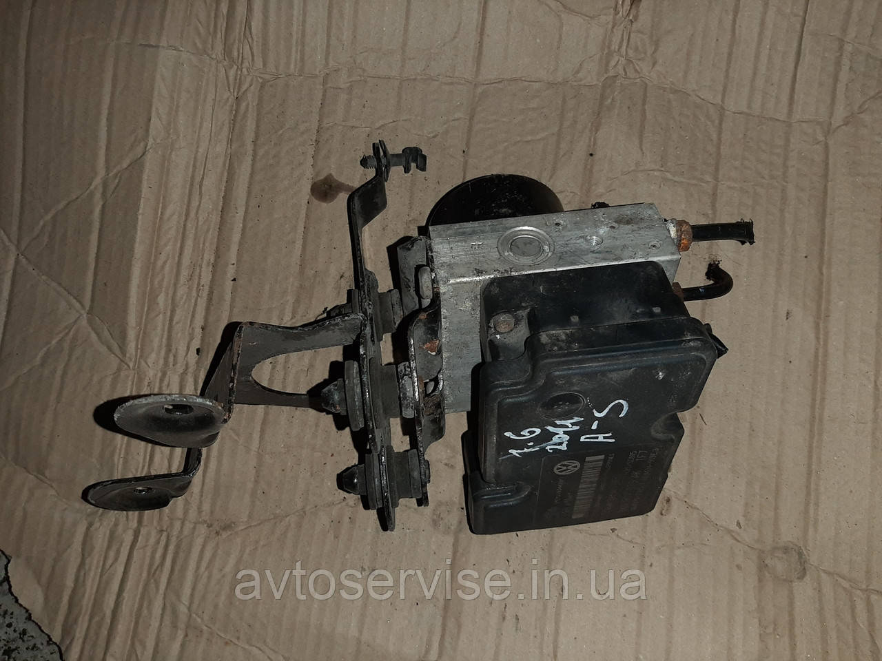 Блок керування ABS Skoda Octavia A5