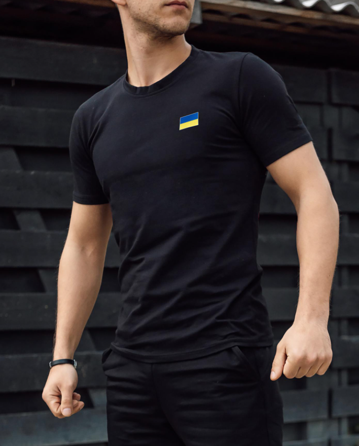 Якісна стильна повсякденна чоловіча футболка бавовна чорна з українською символікою, фото 1