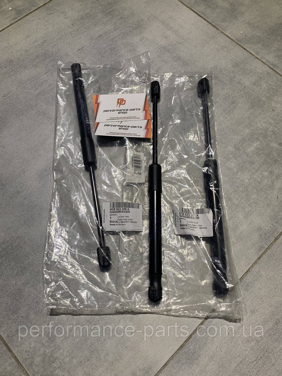 Амортизатор капота VAG 4G8823359A