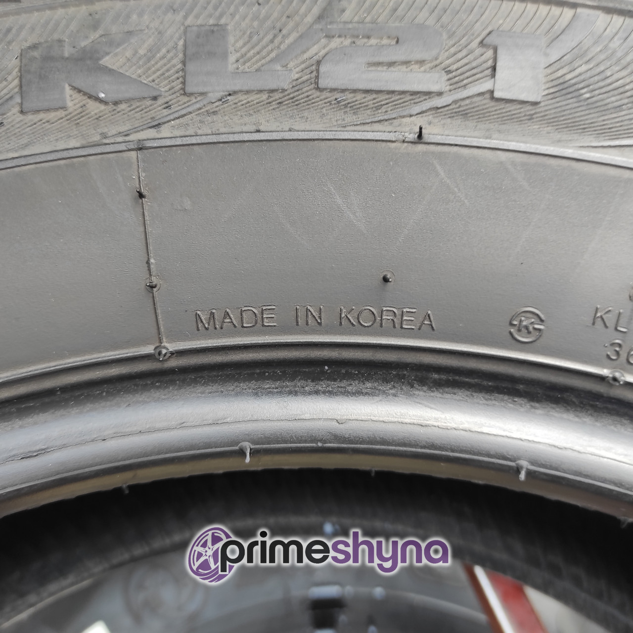 Летние шины б/у Kumho Solus KL21 235/65R17 104T 5.5 - 7 mm 20 год - фото 8 - id-p1619587455