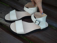 Женские бежевые босоножки сандалии на низком ходу, натуральная кожа