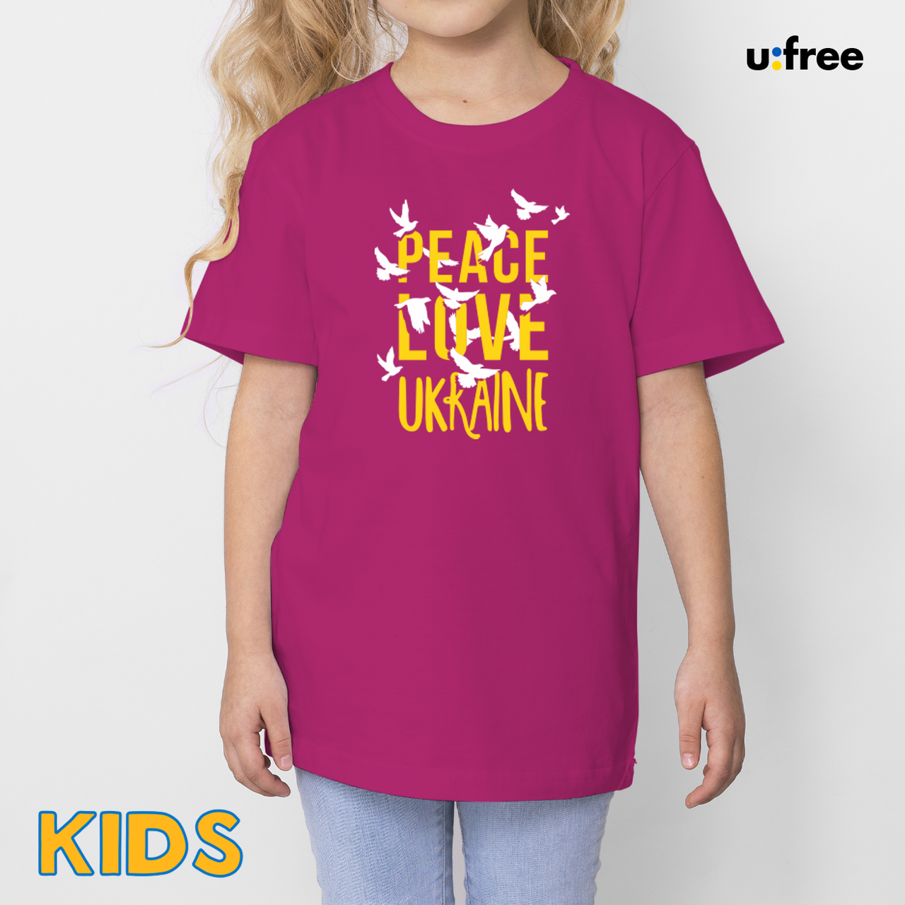 Дитяча футболка фуксія з малюнком "PEACE LOVE UKRAINE" / патріотичний малюнок