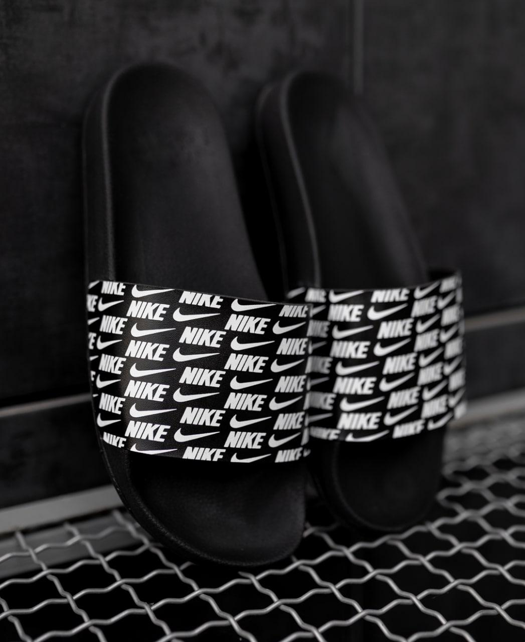 Чоловічі Шлепанці Nike Black White 41-42