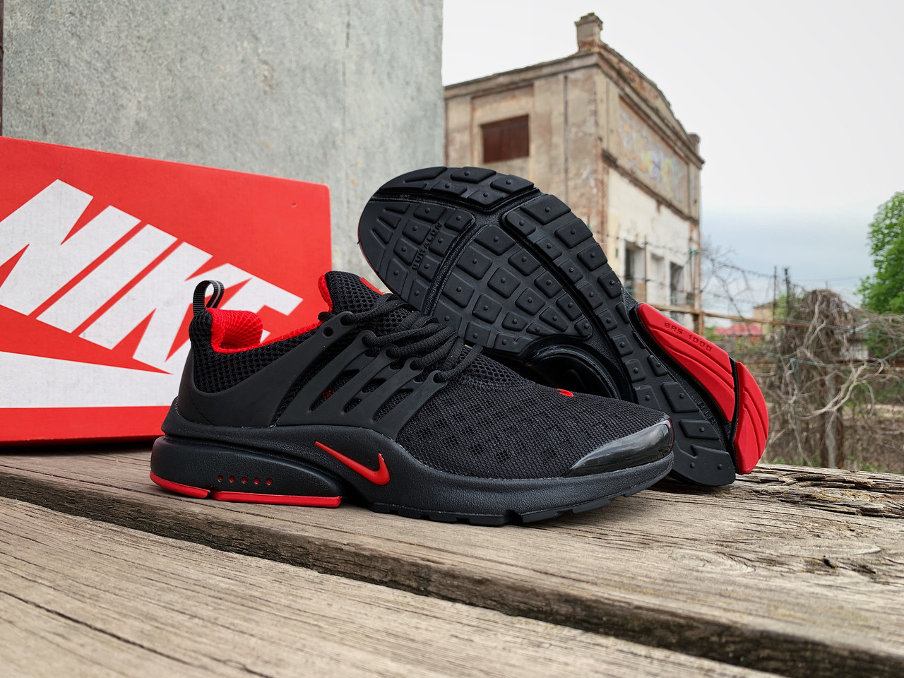 Чоловічі кросівки Nike Air Presto чорні з червоним