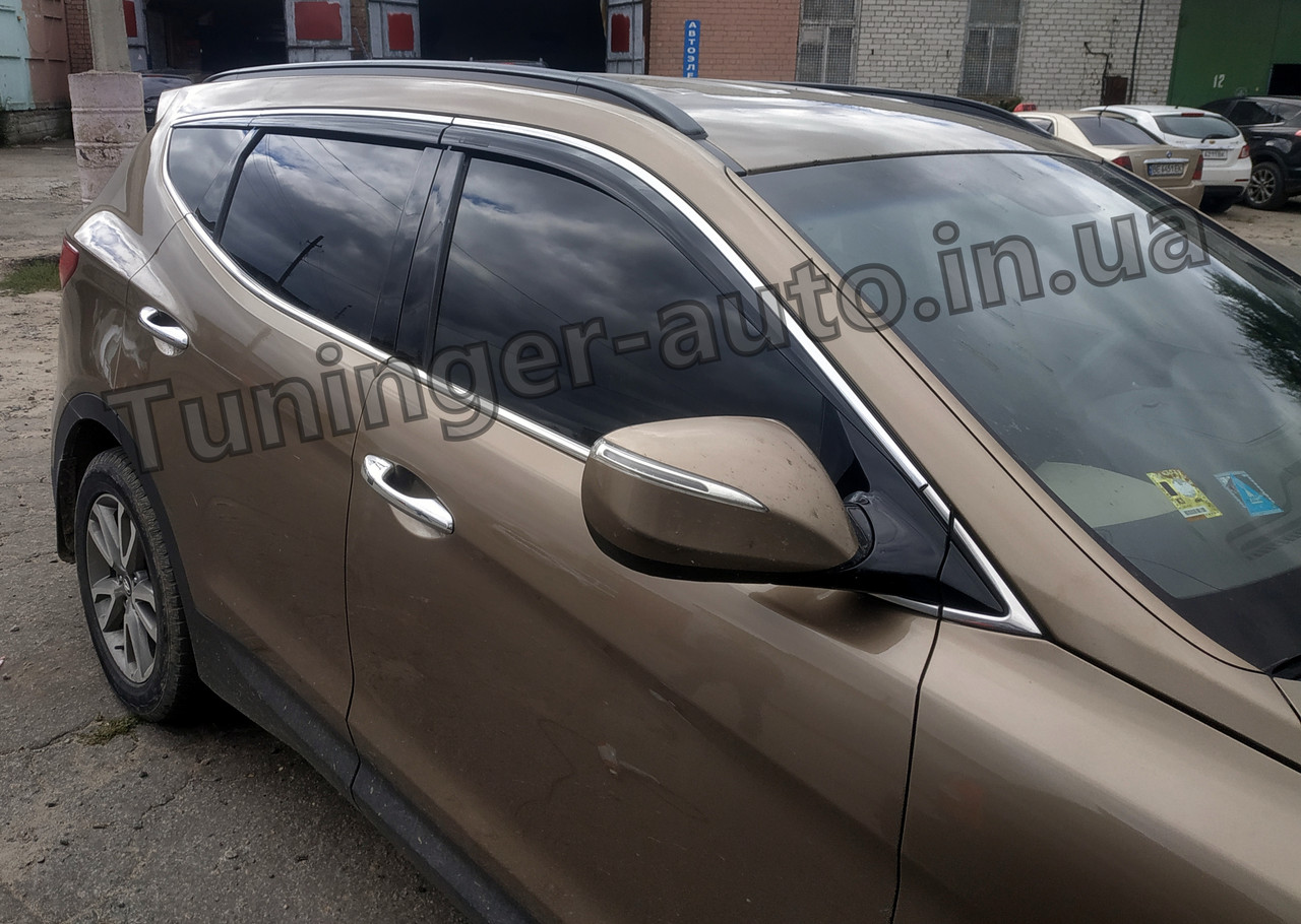 Вітровики з хром молдингом, дефлектори вікон Hyundai Santa Fe 2012-2017 (D954/AutoClover)