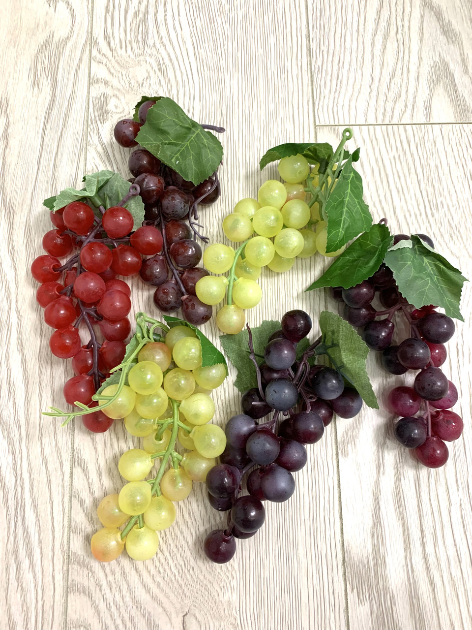 Грона штучного винограду, фото 1