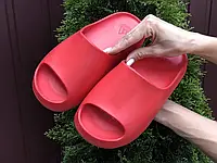 Женские шлепанцы Adidas адидас Yeezy Slide, красные 36 (22,7 см)