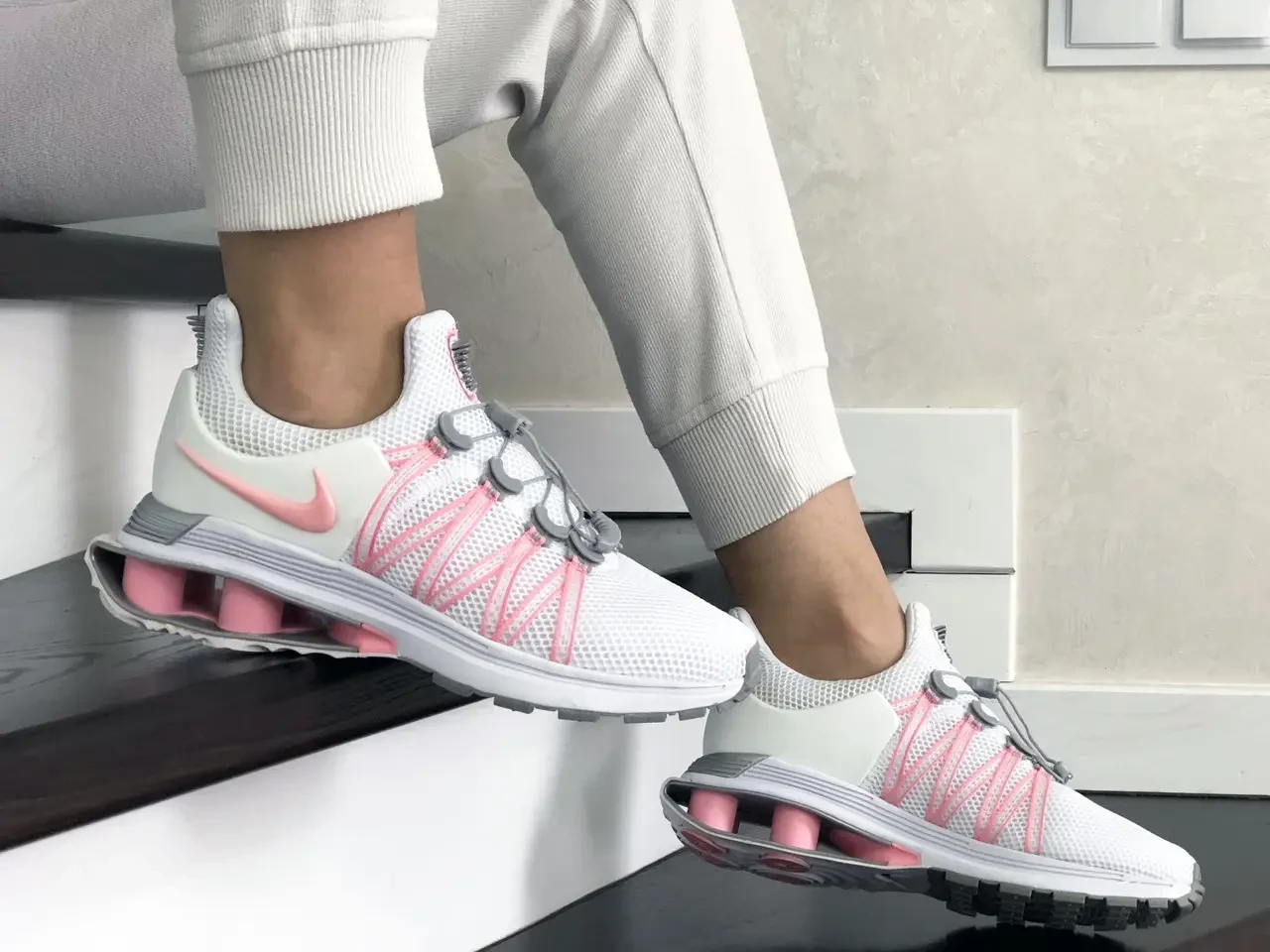 Женские кроссовки Nike Найк Shox Gravity, сетка, пена, белые с розовым ...