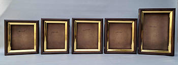 Рівні строгі кіоти для ікон із позолоченими рамами