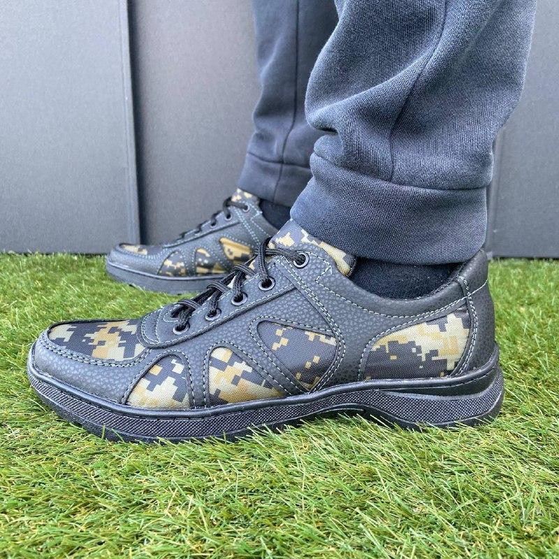 Тактичні чоловічі кросівки з еко шкіри піксель