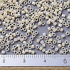 Бісер Японський MIYUKI Delica DB0157 11/0, Opaque Cream AB, 400 шт./2г, (УТ100032427), фото 3