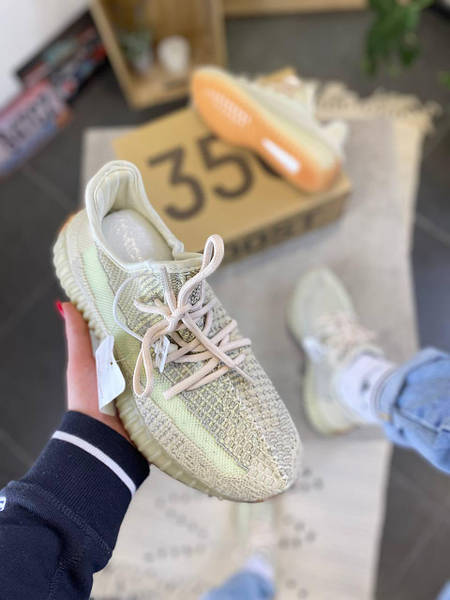 Gray yeezy 35 deals