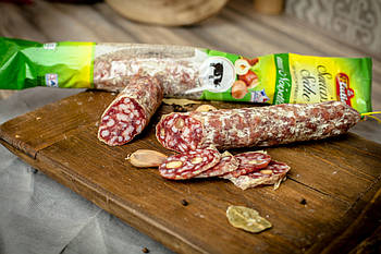 Сиров'ялена ковбаса з лісовими горіхами "Saucisse Seche aux Noisettes"