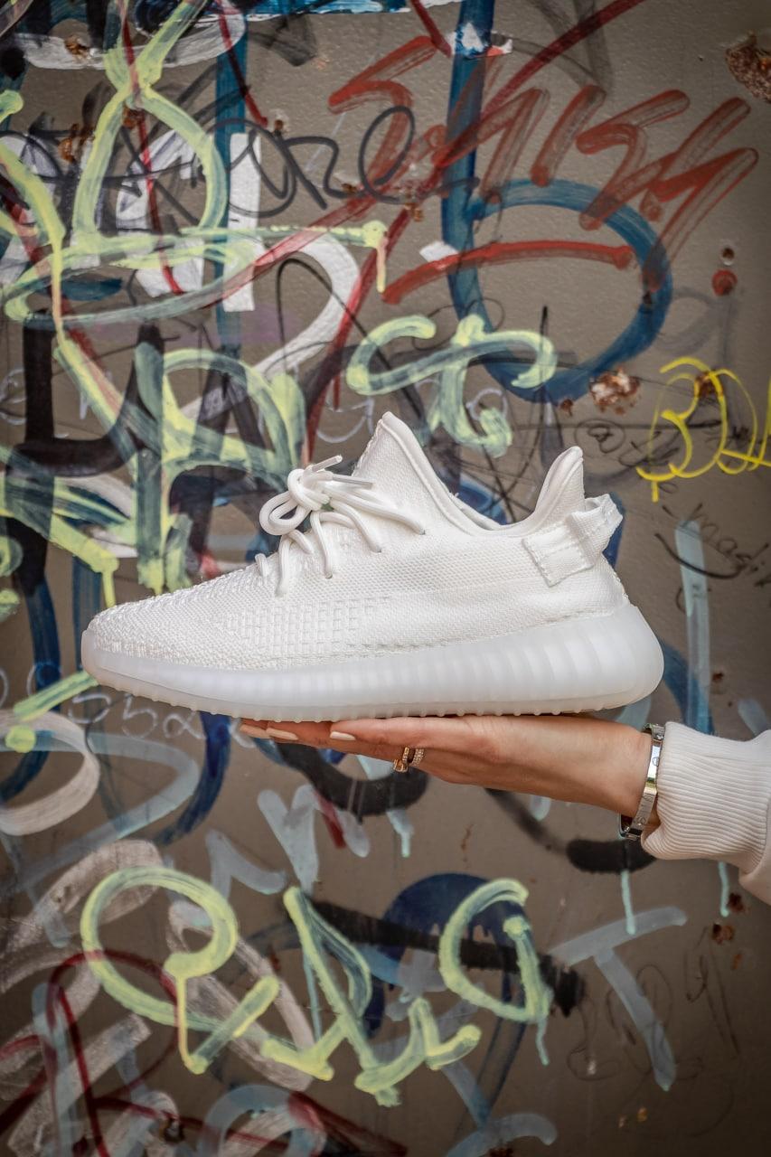 Кросівки чоловічі білі Adidas Yeezy Boost 350 V2 (08392), фото 1