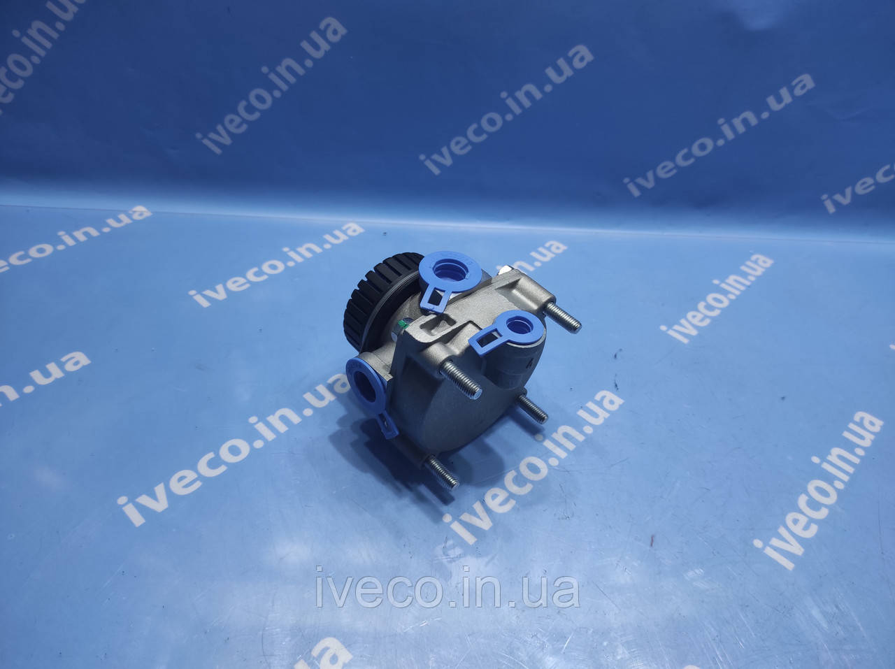 Клапан прискорювальний пневматичний DAF IVECO SCANIA RVI MAN AC574AXY