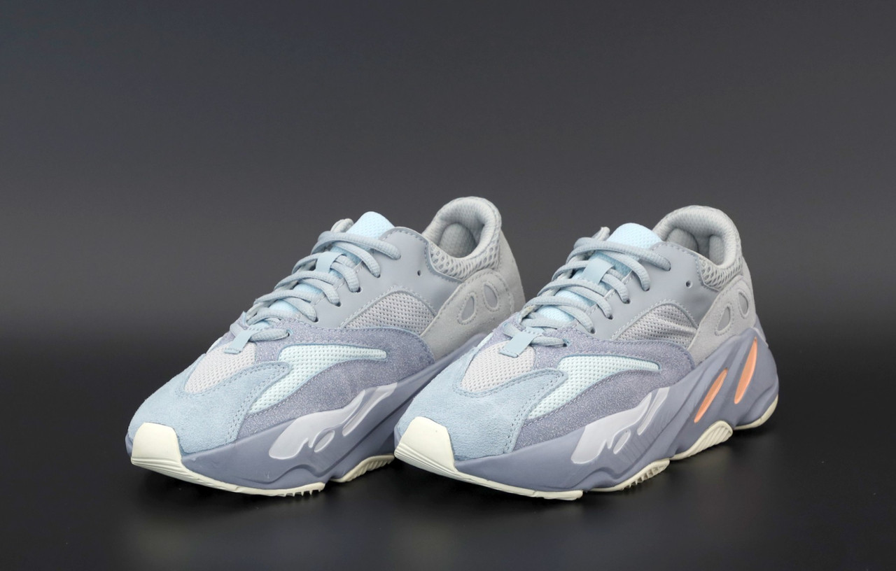 Сірі жіночі Кросівки Adidas Yeezy Boost 700