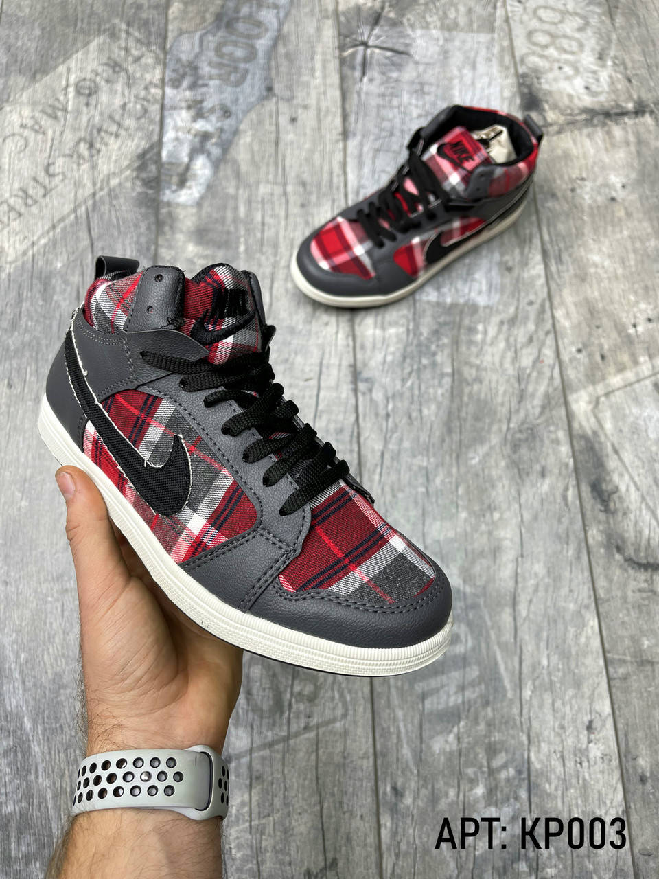 

Кроссовки Nike Размеры норма: 36,37,38,39