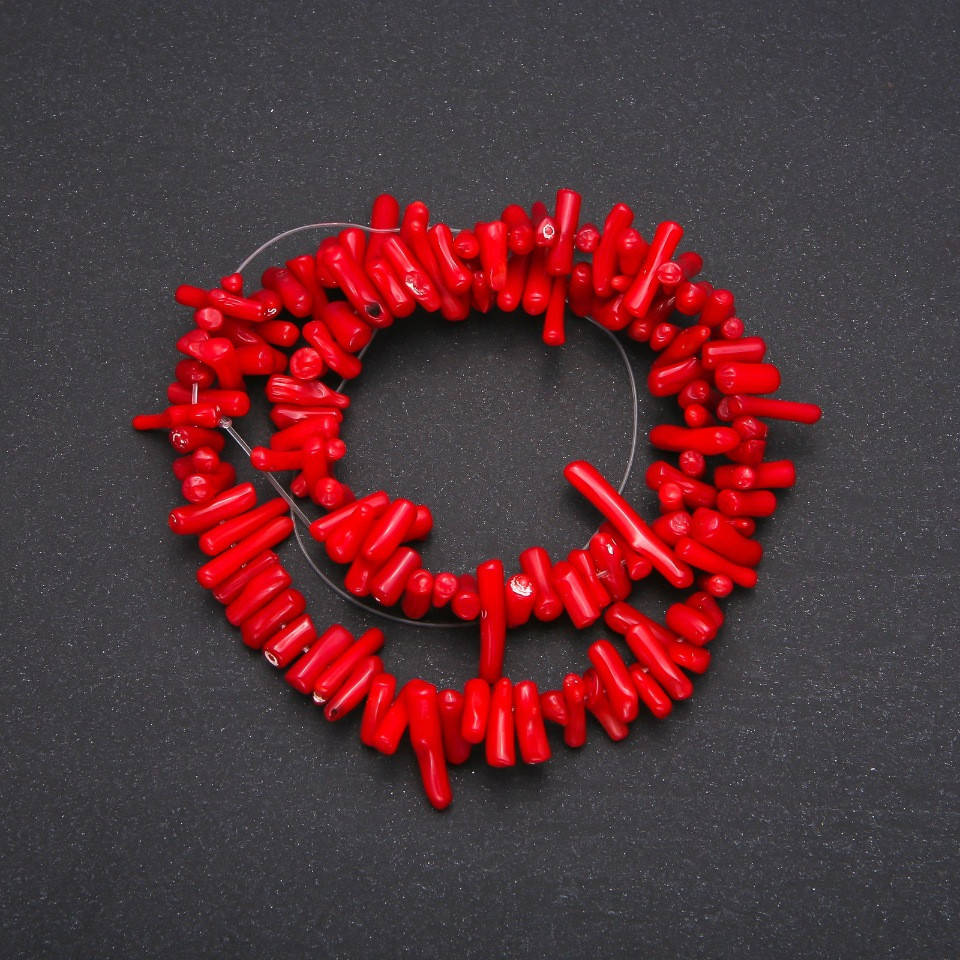 

Бусины на леске Коралл Красный столбик d-3х10(+-)мм L-38см